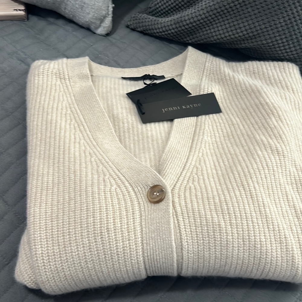 Gorgeous cashmere cardigan from Jenni Kayne